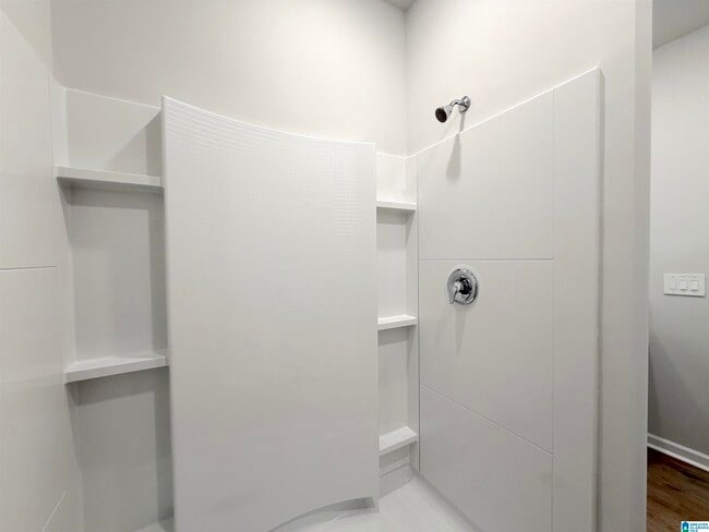 Building Photo - 155 CHALLENGER Way
