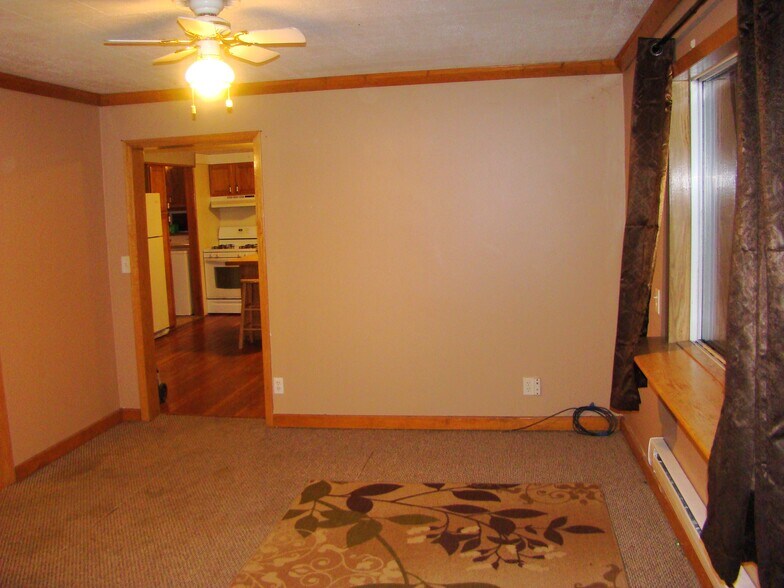 Building Photo - 72 90th Ave