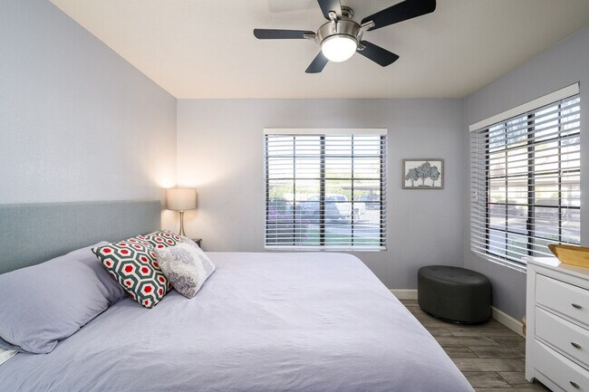 Building Photo - 9695 N 93rd Way