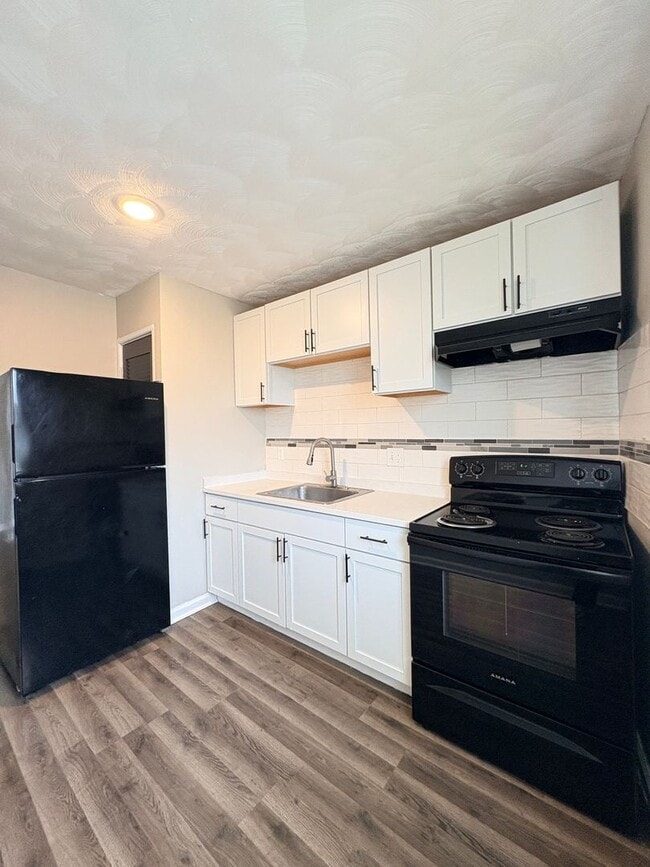 Building Photo - Experience Luxury Living at Bellagio Living I: Modern Apartments in Lawrence, Indiana