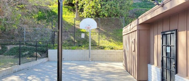 Building Photo - Charming 2BR Retreat with Private Patio, Scenic Views & Resort-Style Amenities