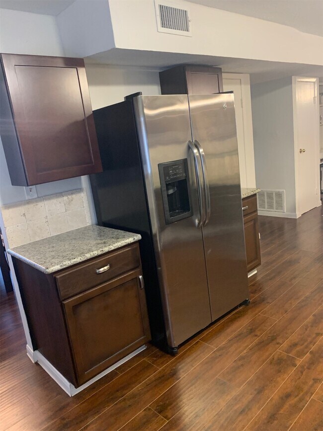 Building Photo - 2311 Chelsea Knoll Ln