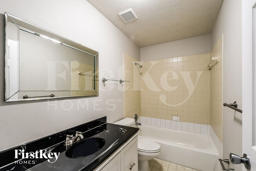 Building Photo - 612 Morewood Ct