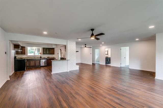 Building Photo - 977 Green Castle Dr