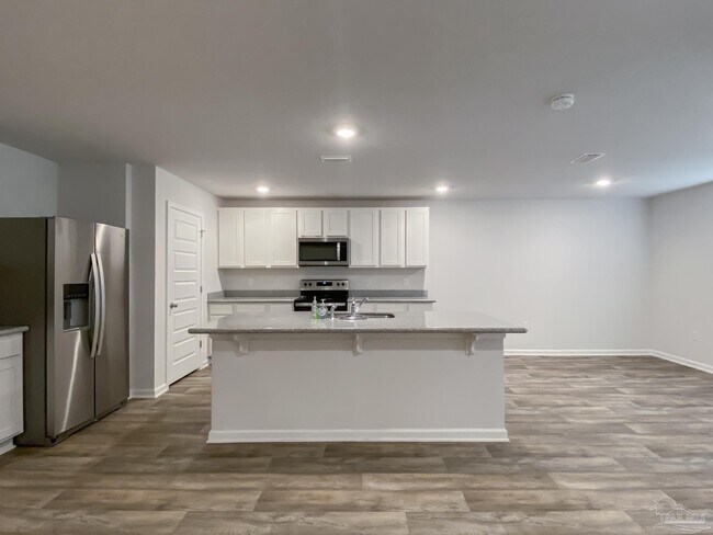 Building Photo - 5554 Guinevere Ln