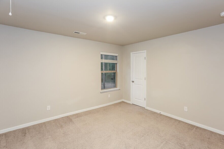 Building Photo - 10042 Brawley Ln