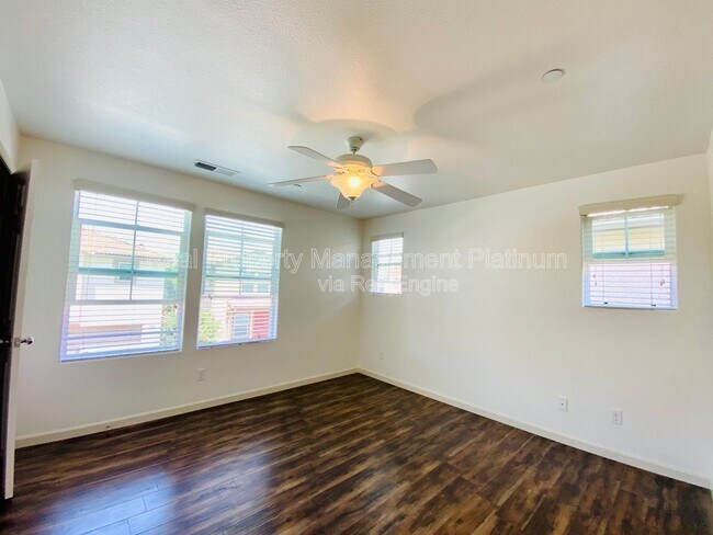 Building Photo - 3628 Elevations Way