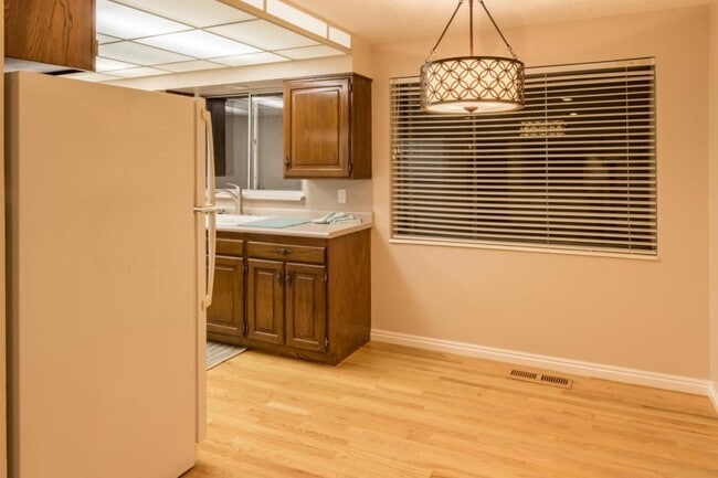 Building Photo - 5886 S Utahna Dr