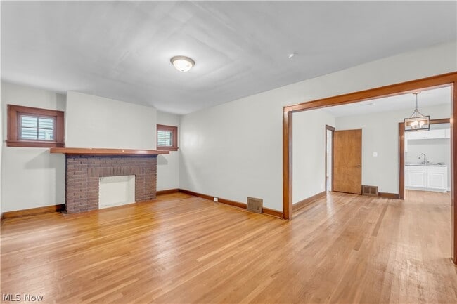 Building Photo - 3311 W 130th St