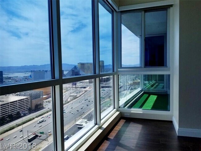 Building Photo - 4575 Dean Martin Dr