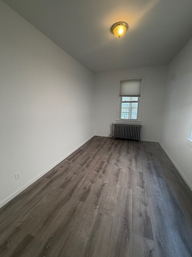 Building Photo - 171 Liberty Ave
