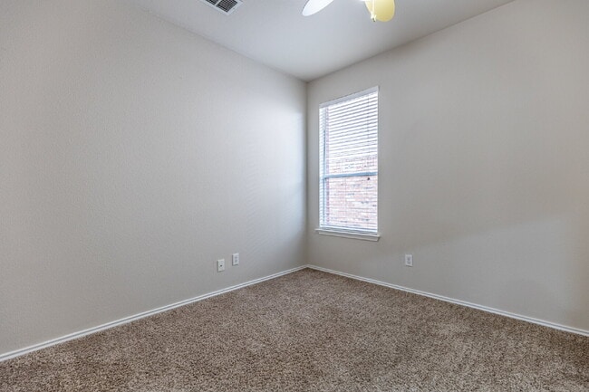 Building Photo - 6106 Briscoe Leaf