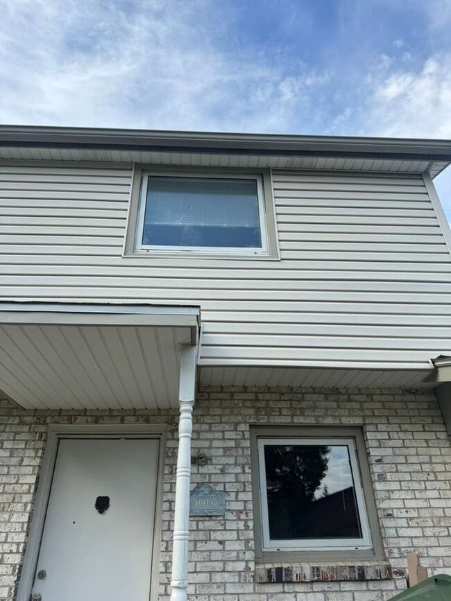 Building Photo - 4605 Tipperary Trail