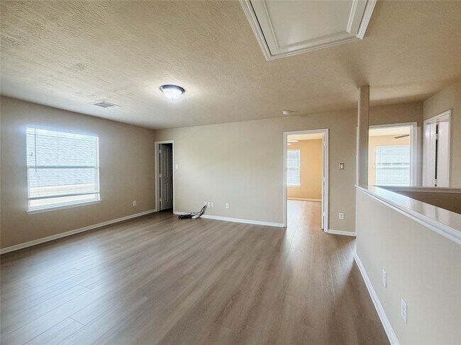 Building Photo - 246 Golden Grain Dr