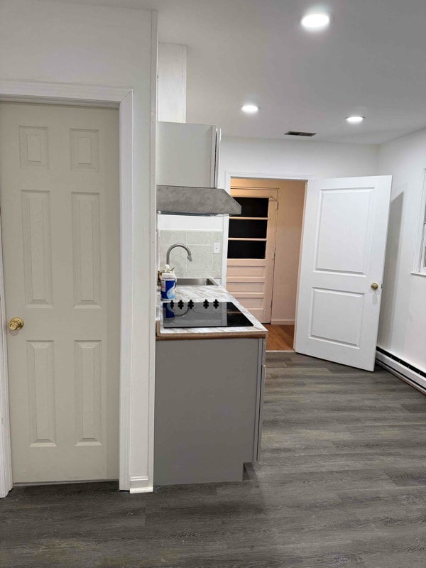 Building Photo - 14756 Delta Ct