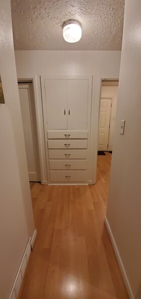 Building Photo - 990 S 500 W