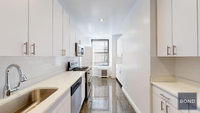 Primary Photo - 200 W 58th St