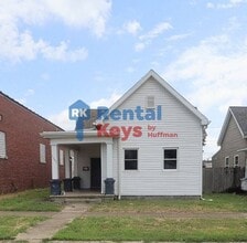 Building Photo - Three Bedroom House | Westside