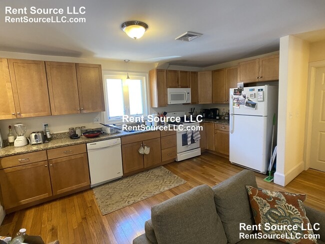 Building Photo - 80 Ten Hills Rd