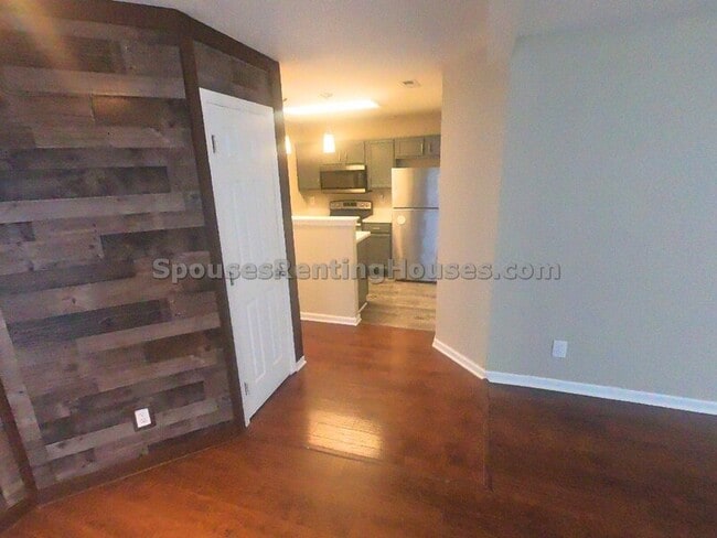 Building Photo - 6639 W Stanhope Dr