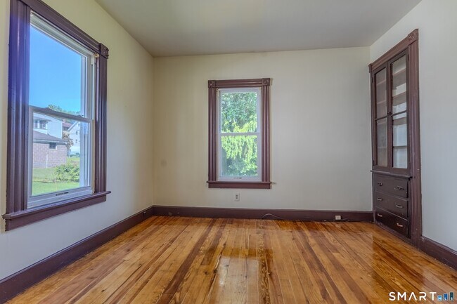 Building Photo - 29 8th St