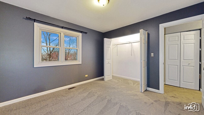 Building Photo - 239 Capitol Dr