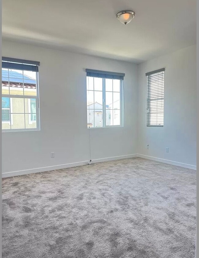 Building Photo - 5301 E Commerce Way