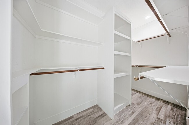 Building Photo - 514 E 29th St