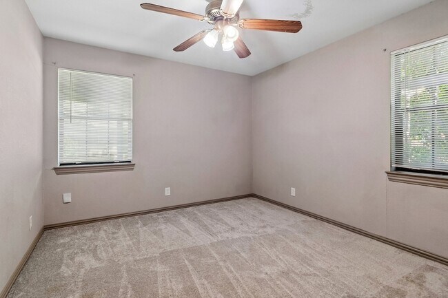 Building Photo - 13205 Kit Ln
