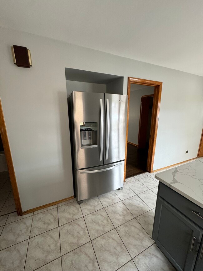 Kitchen - 2714 N Mason Ave