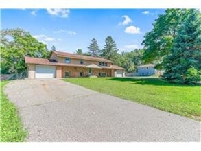 Building Photo - 6040 Hemlock Ln N