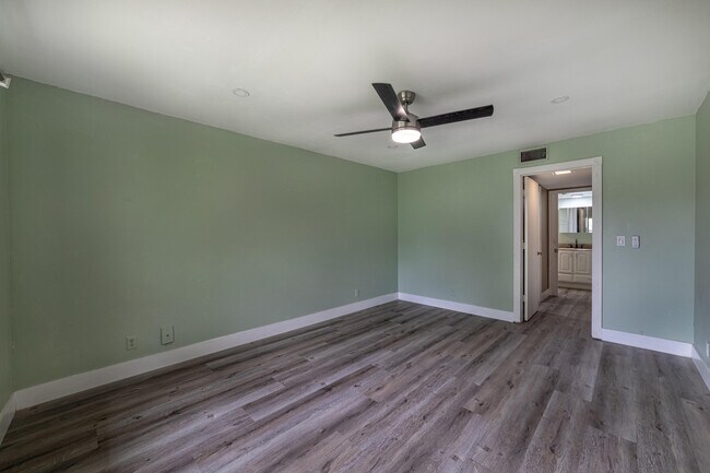 Building Photo - 2755 W Atlantic Ave