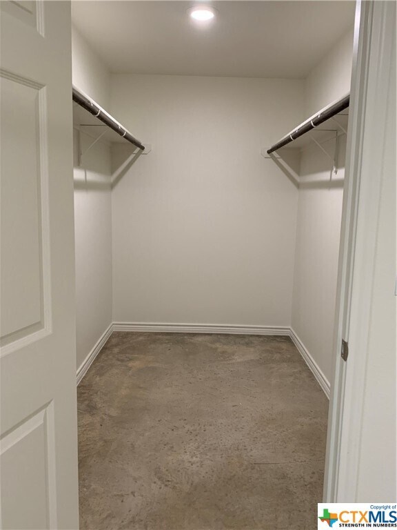 Building Photo - 2320 Alterman Dr