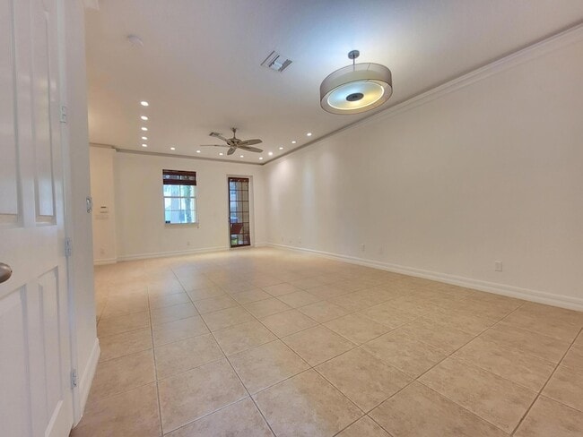 Building Photo - 142 Ennis Ln
