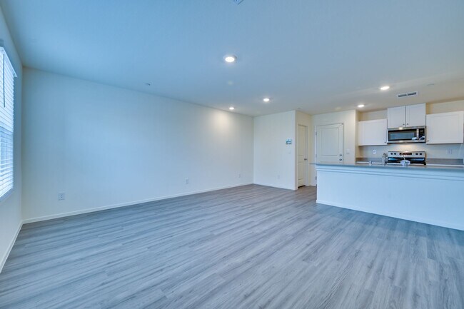 Building Photo - Brand New Townhouse!!! All Appliances incl...