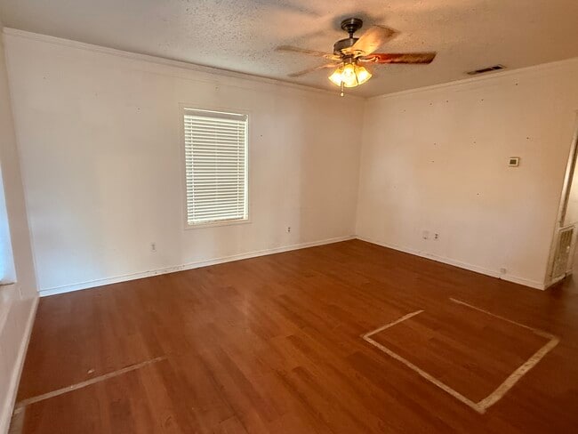 Building Photo - 1111 S Interurban St