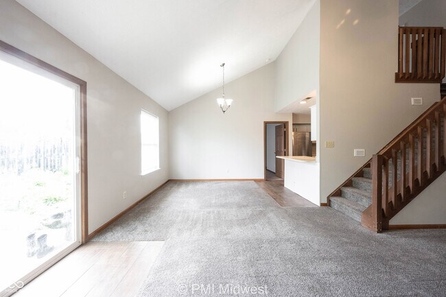 Building Photo - 1092 Cobra Dr