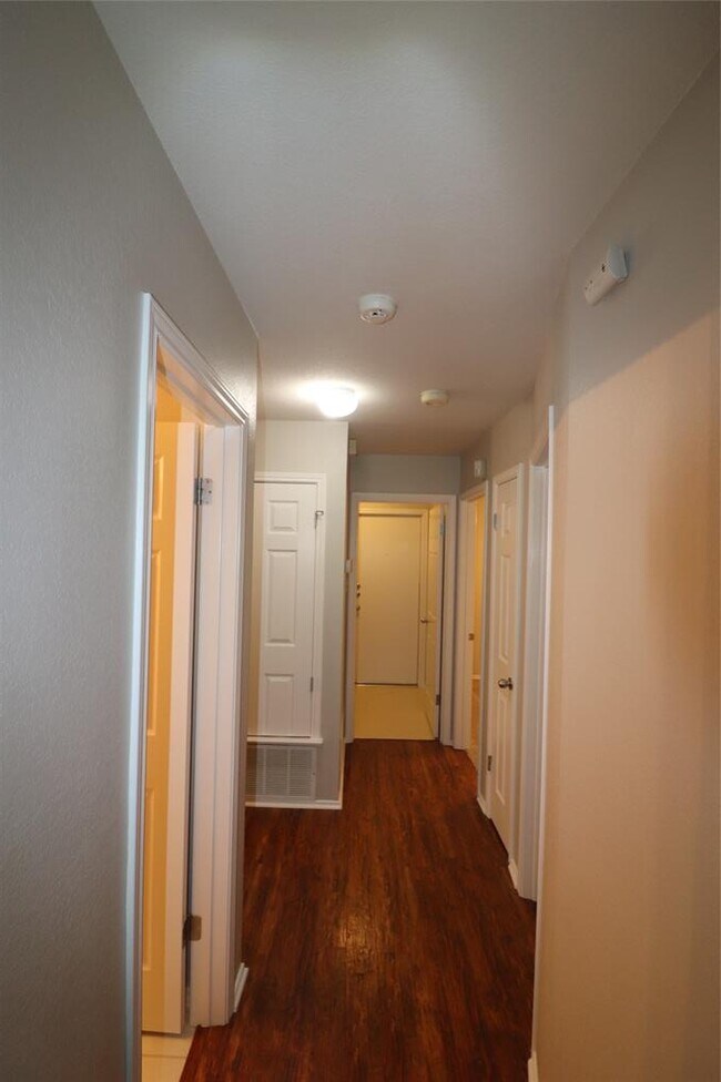 Building Photo - 2820 Single Trace Ct