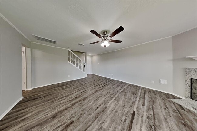 Building Photo - 11818 Sandy Stream Dr