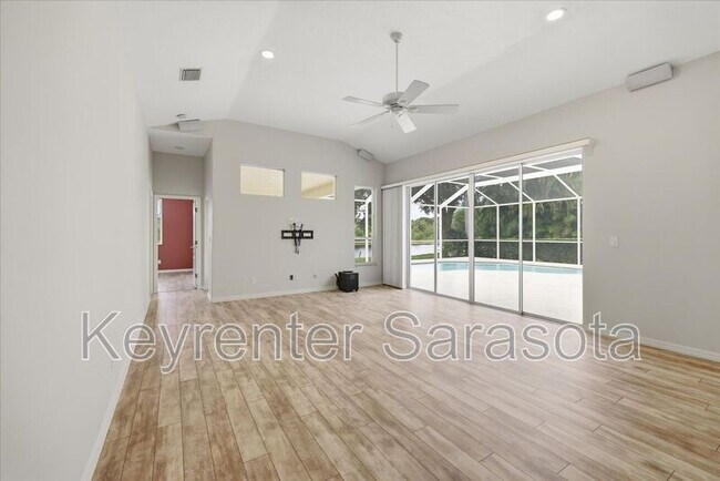 Building Photo - 4956 Bridgehampton Blvd