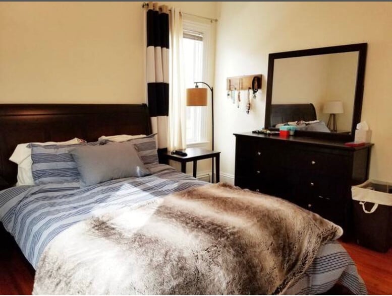 Building Photo - 20 University Ave