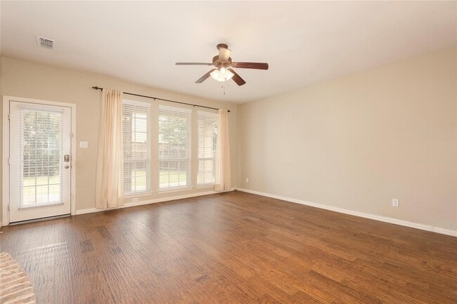 Building Photo - 2613 Patriot Dr