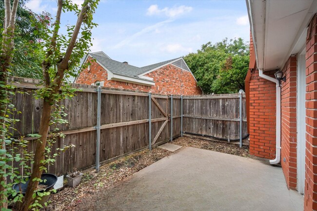 Private Fenced Patio - 1095 Roaring Springs Rd