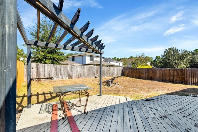 Building Photo - 914 Ivycroft Ln