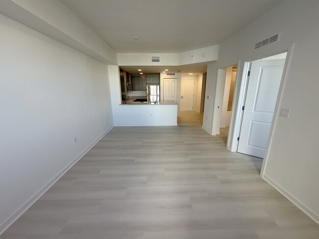 Building Photo - 5592 Pga Blvd