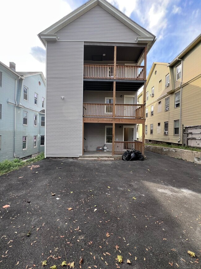 Building Photo - 36 Vermont St