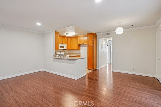 Building Photo - 11162 Camarillo St