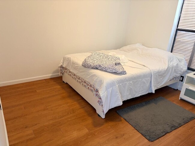 Building Photo - 1641 Fairway Rd