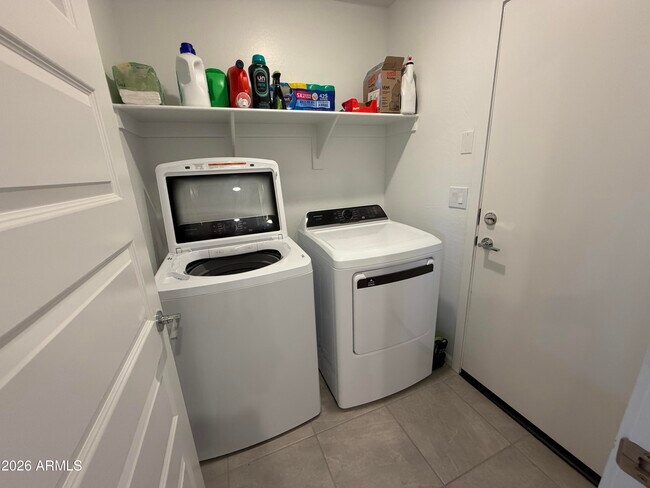 Building Photo - 4605 E Danta St