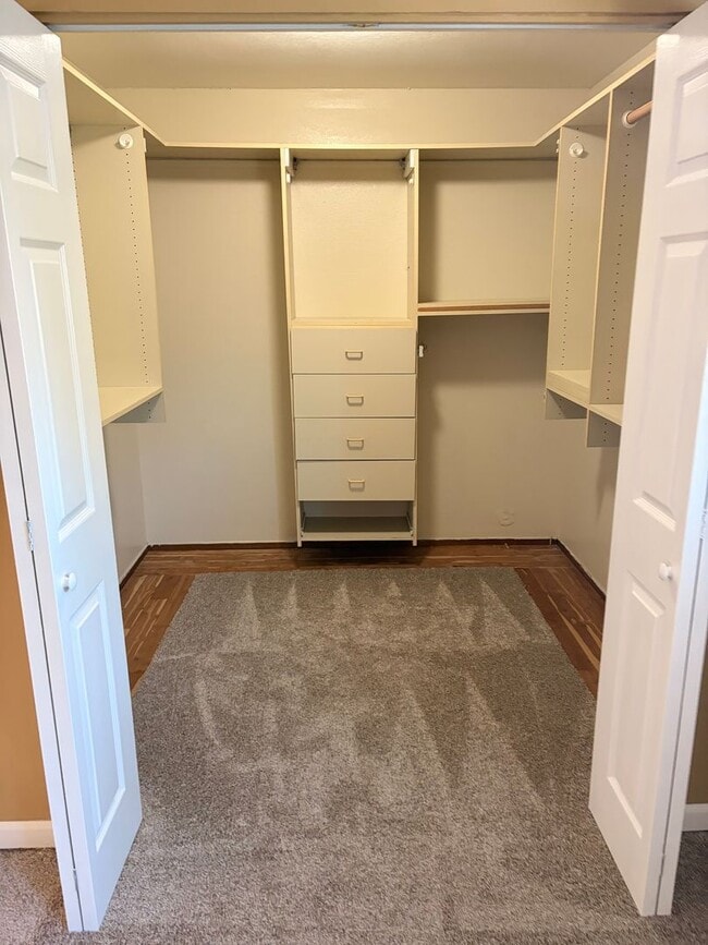 Building Photo - Upgraded 4 bed 2.5 bath home in San Jose. This is a must see!